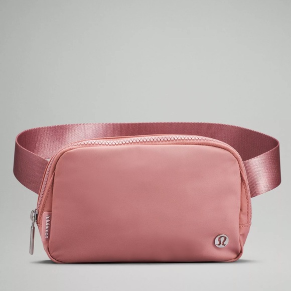 lululemon athletica Handbags - lululemon everywhere belt bag 💗